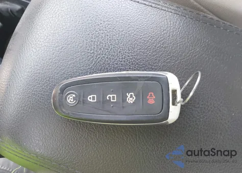 2015 Ford Focus Titanium z USA, uszkodzony, nr VIN 1FADP3N22FL240785